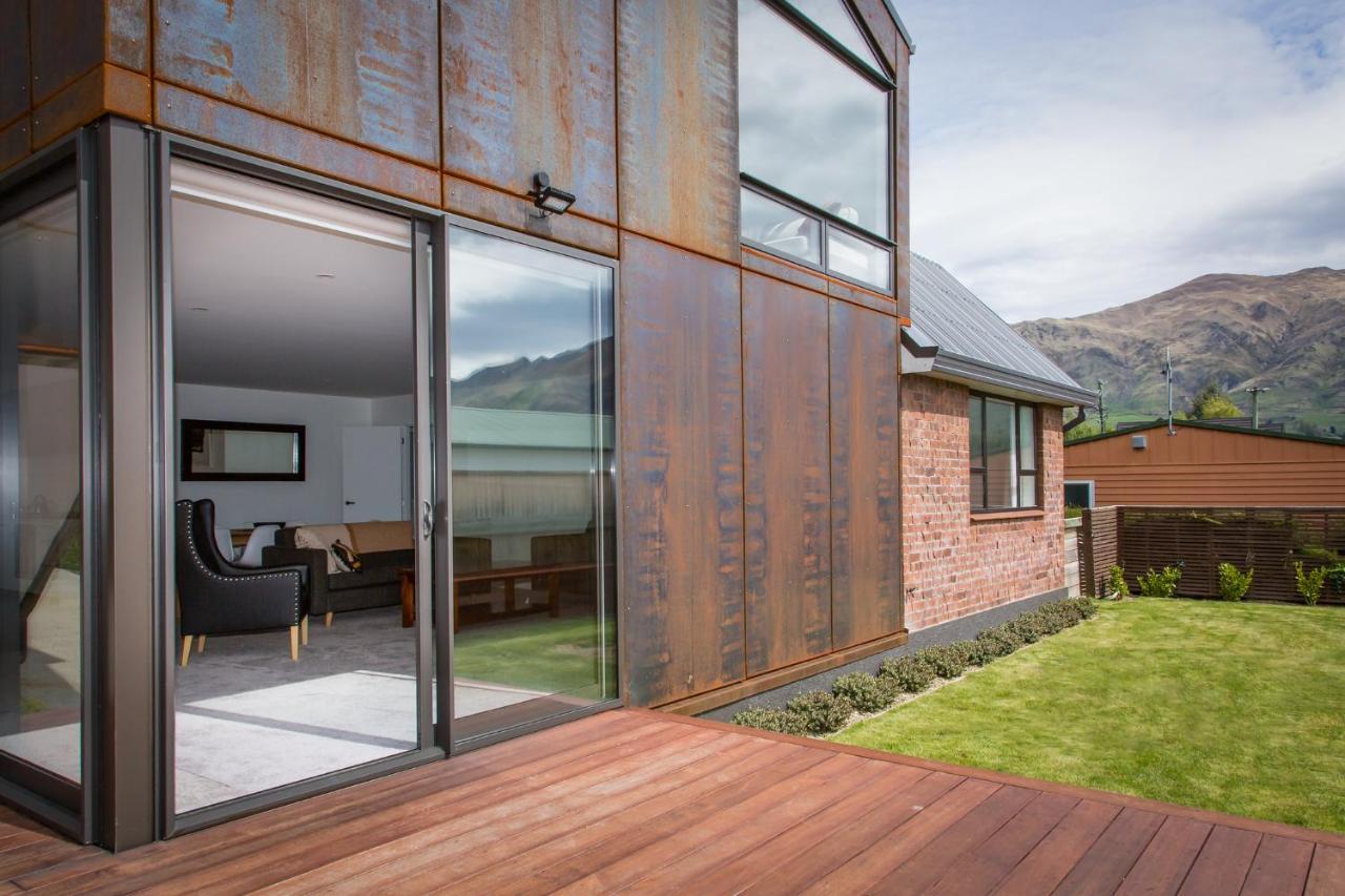 Rusted Charm Villa Wanaka Eksteriør billede